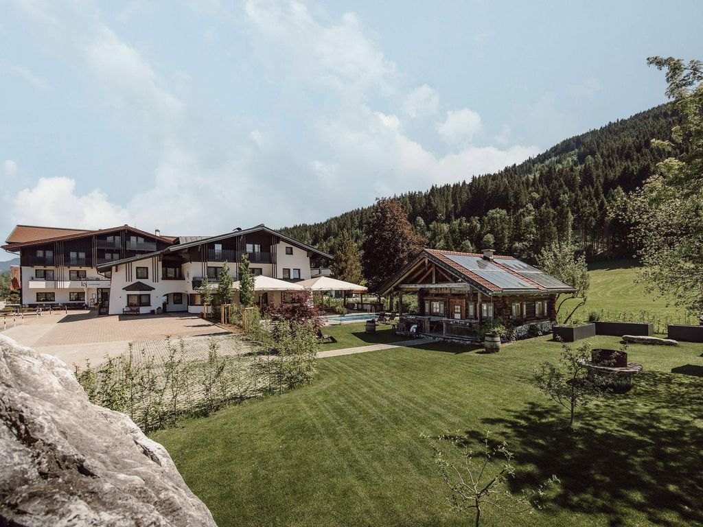 Hotel loj - our kind of place