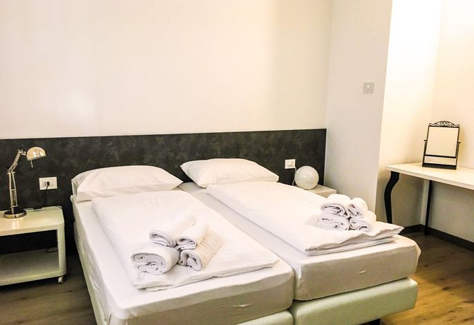 Twin bedroom
