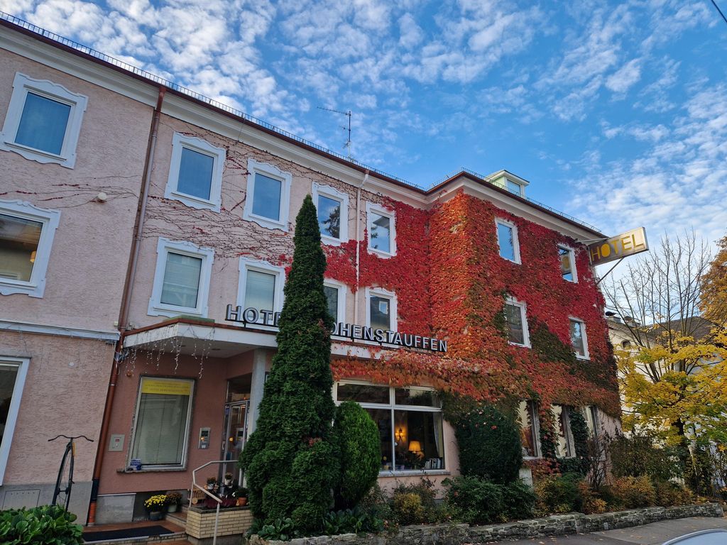 Hohenstauffen, Hotel