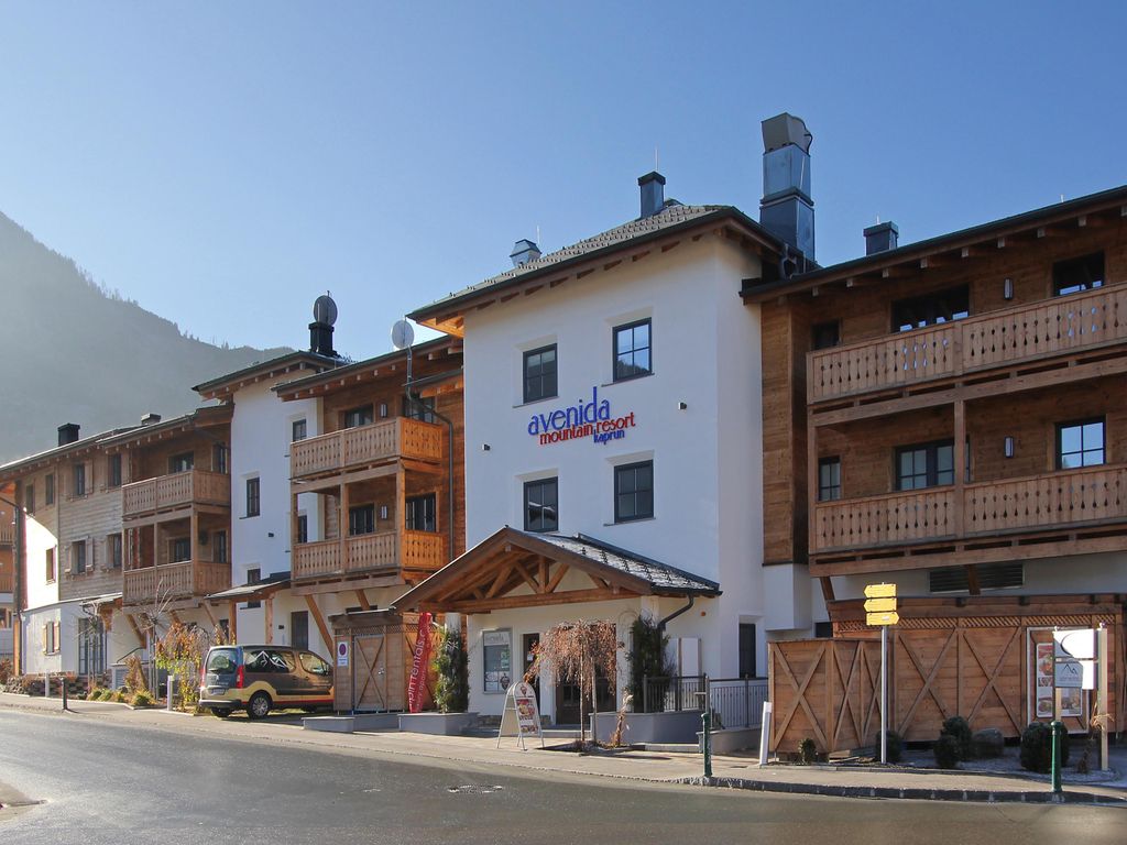 Avenida Mountain Resort - by Alpin Rentals
