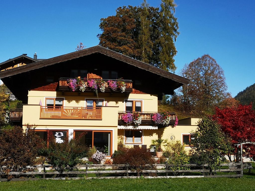 Alpengruß, Haus