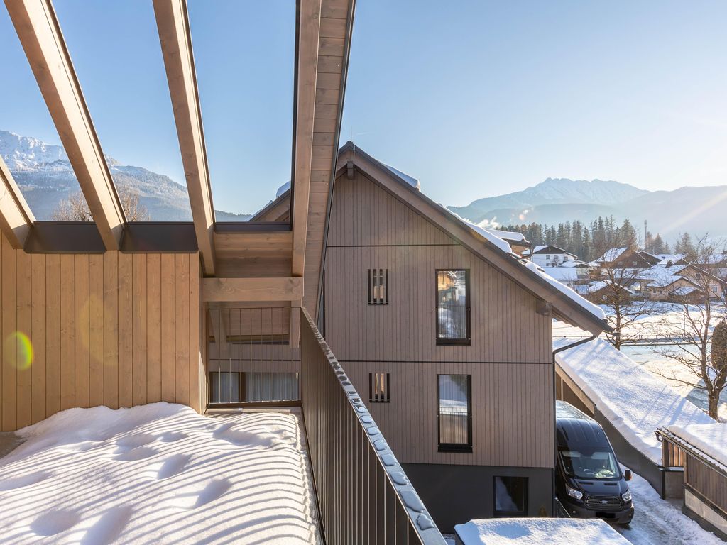 Alpine Suite Spot - Top 9