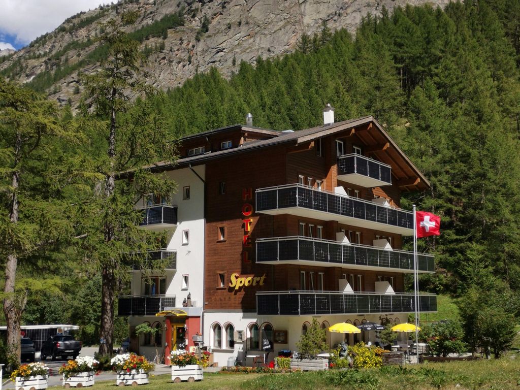 Ski-In-Ski-Out-Hotel Sport***