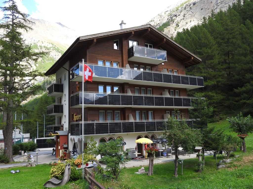 Ski-In-Ski-Out-Hotel Sport***