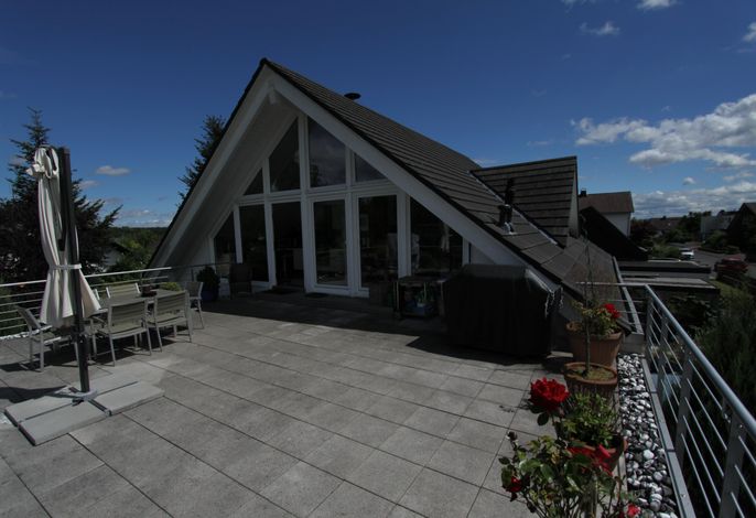 Komfortable Ferienwohnung mit großer Terrasse