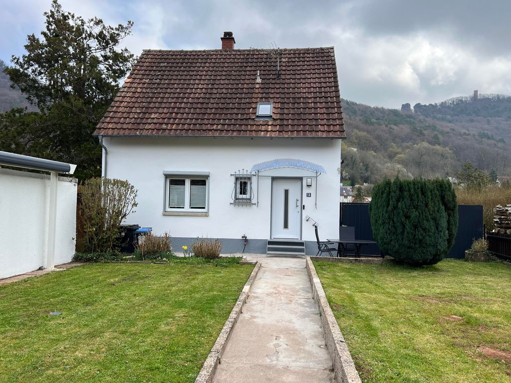 Ferienhaus mit Trifelsblick