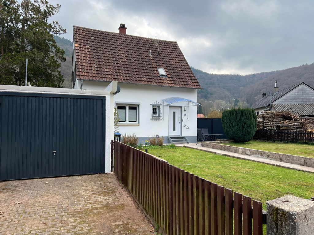 Ferienhaus mit Trifelsblick