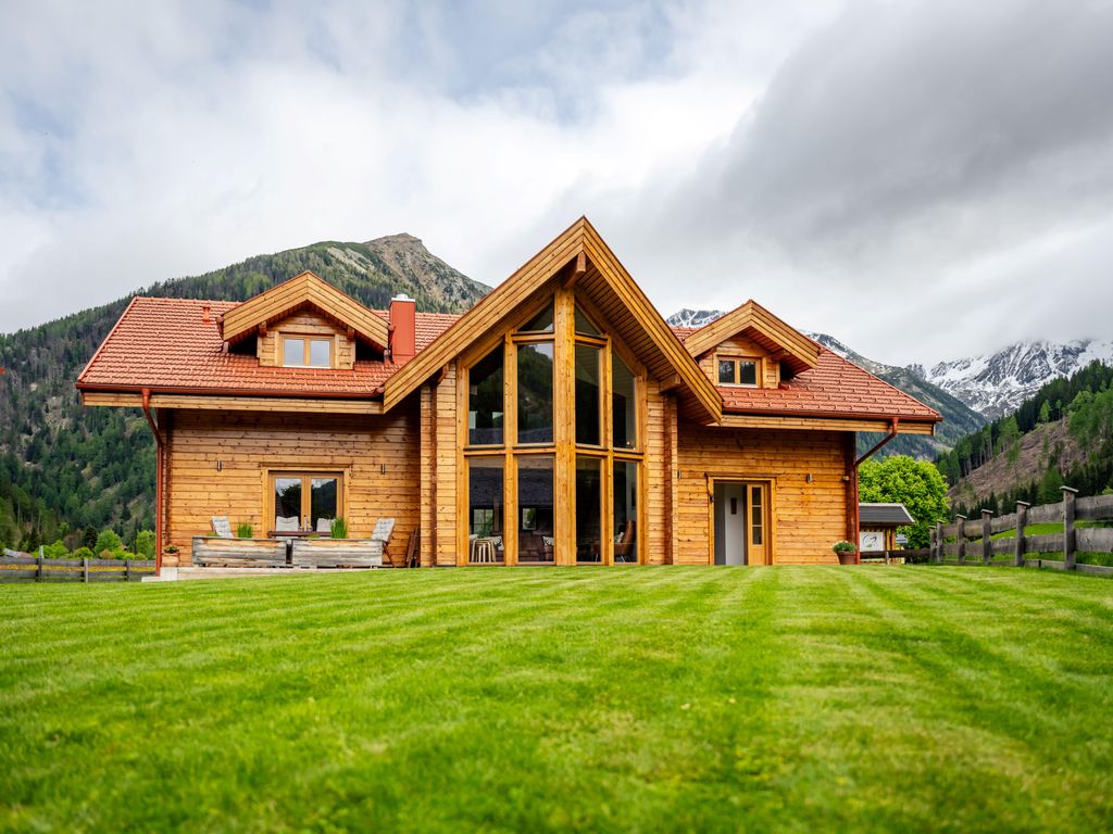 Houghton Haus