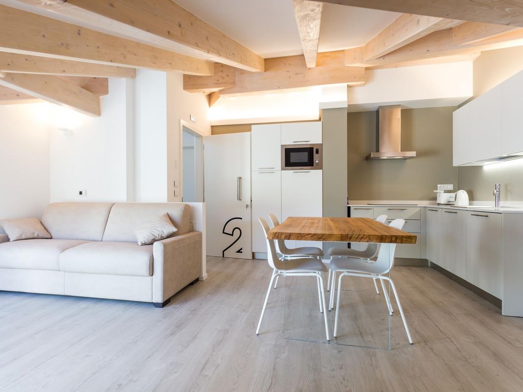 LA GIOSTRA HOME APARTMENTS