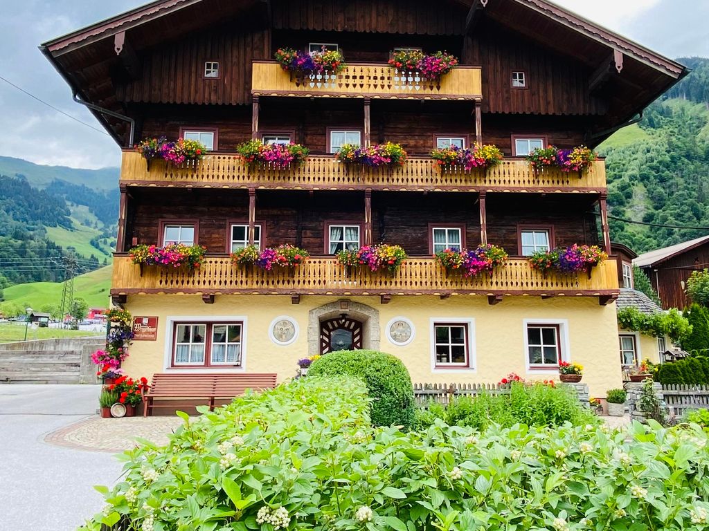 Wengerbauer, Pension