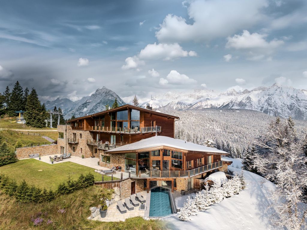 Chalet G12 by Peak Stay