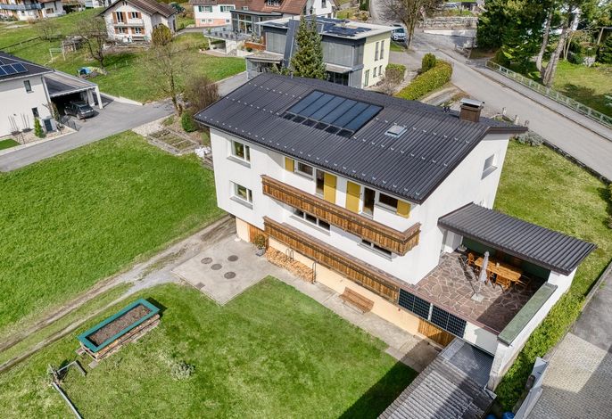 Ferienhaus, Dusche und Badewanne, Terrasse