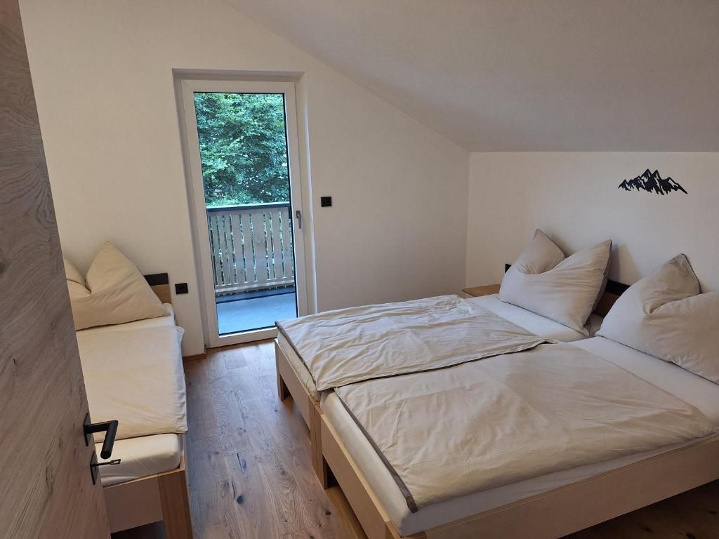 Summit View Apartment