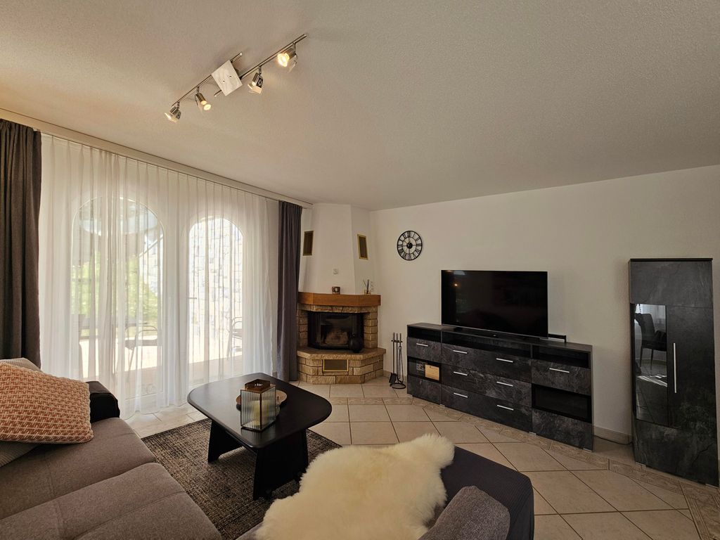 Chateau EG