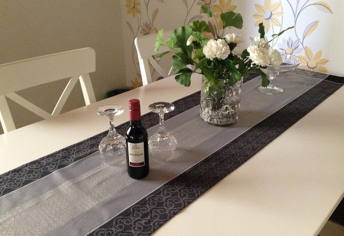 Ferienwohnung 2, Dusche und Bad, WC, 2 Schlafräume