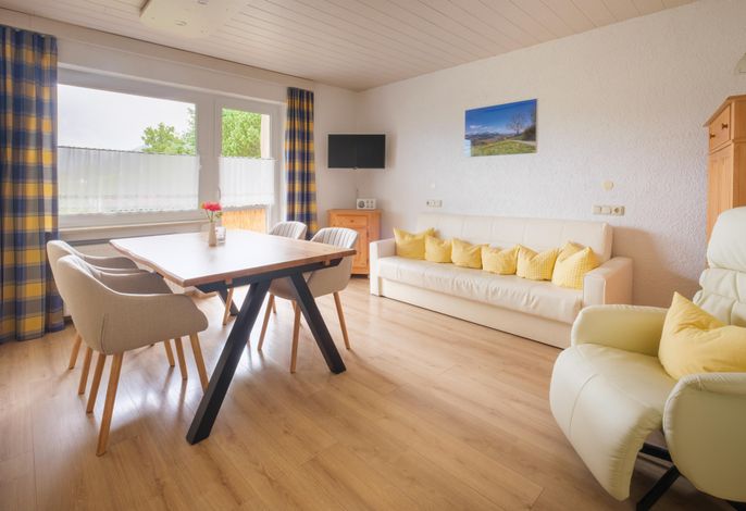 Ferienwohnung Flieder- 2 Schlafzimmer, Balkon