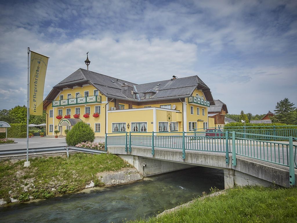 Die Pflegerbrücke, Gasthof