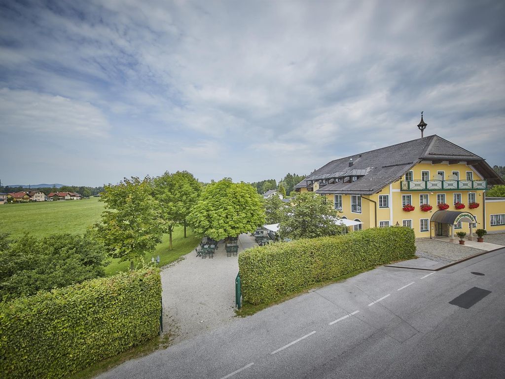 Die Pflegerbrücke, Gasthof