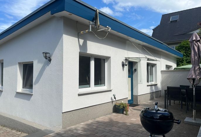 Ruhige Ferienwohnung mit Sonnenterrasse und Garten