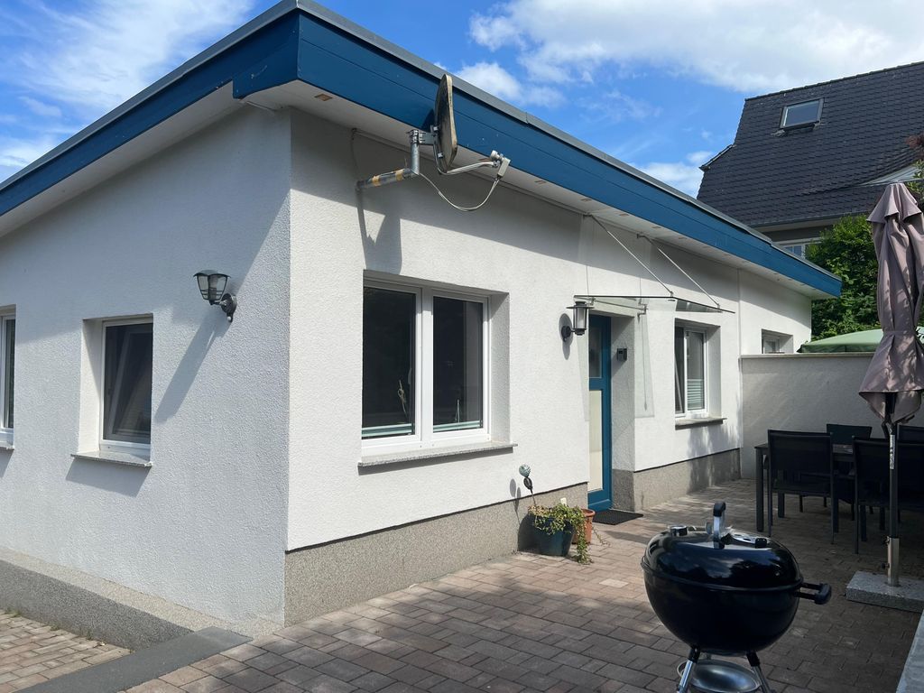 Ruhige Ferienwohnung mit Sonnenterrasse und Garten
