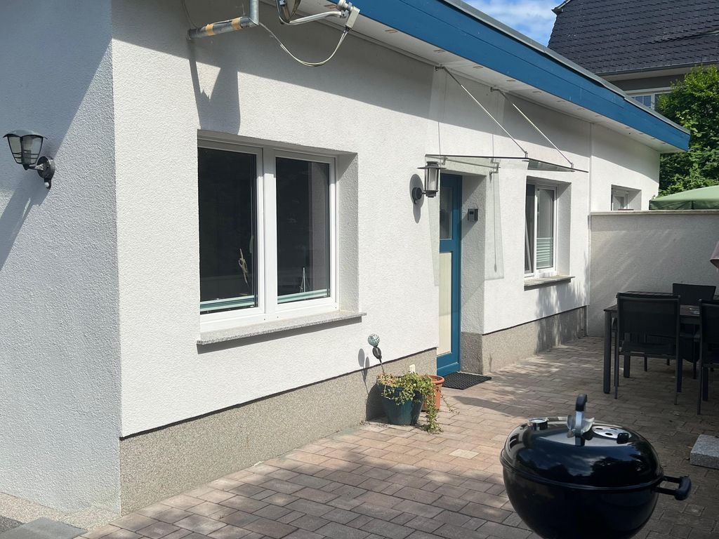 Ruhige Ferienwohnung mit Sonnenterrasse und Garten