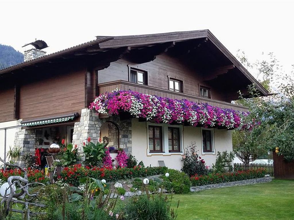 Perwein, Haus