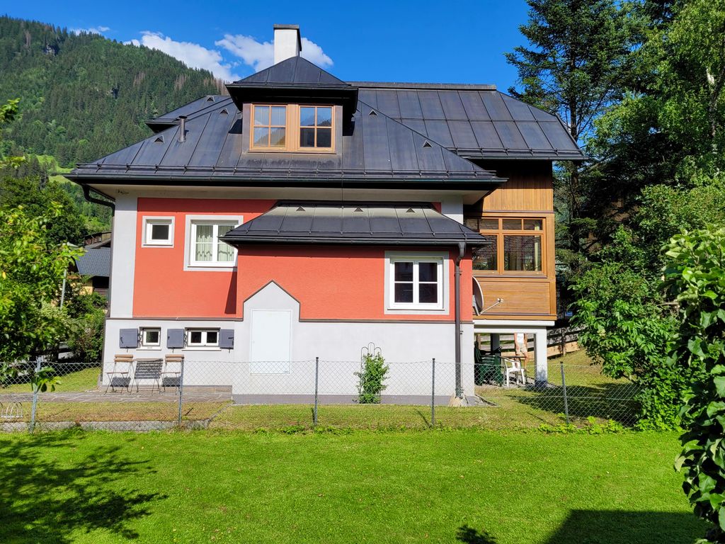 Schnuck, Villa