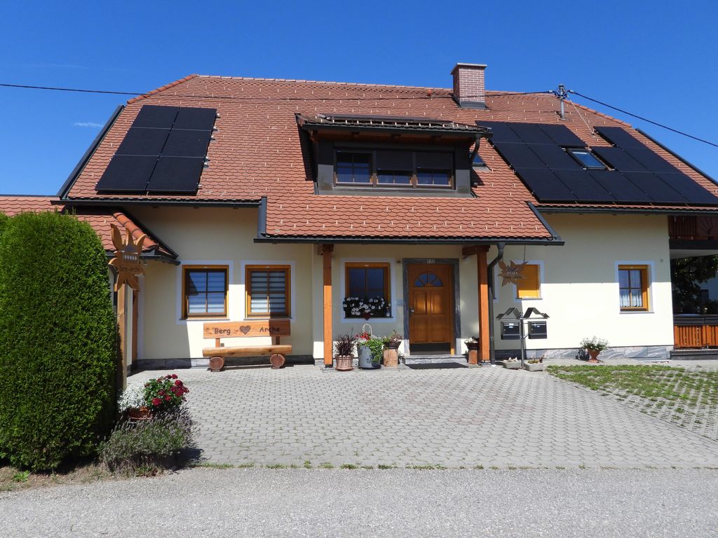 Ferienwohnungen Berg-Arche und Berg-Ruhe