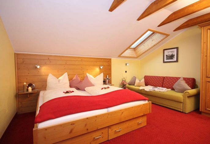 Landhotelzimmer mit Bergblick