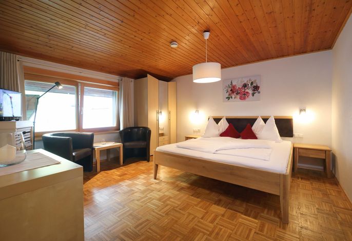 Zimmer 6 - Doppelzimmer bergseitig