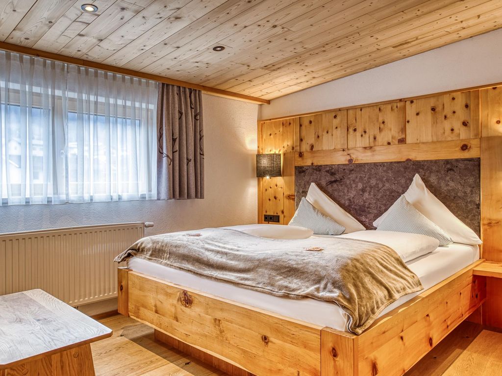 Hotel Alpenstolz