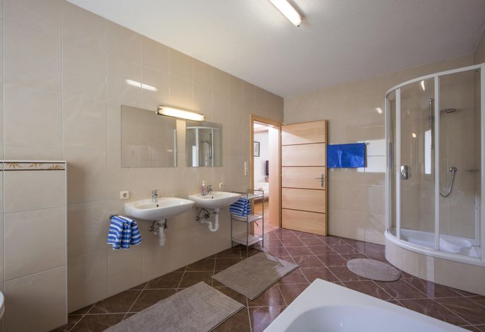 Appartement/Fewo, Dusche und Badewanne, 3 Schlafrä