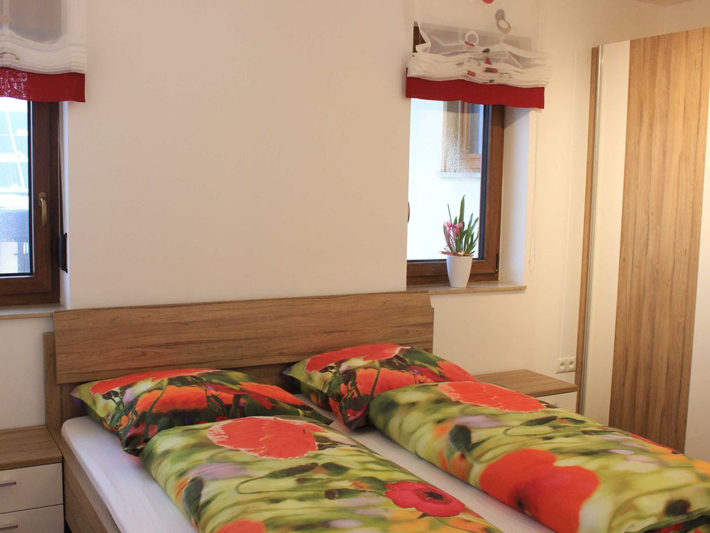 Schlafzimmer 2