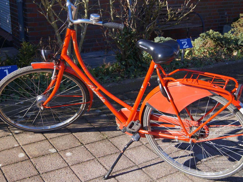 Es sind 2 Fahrräder vorhanden