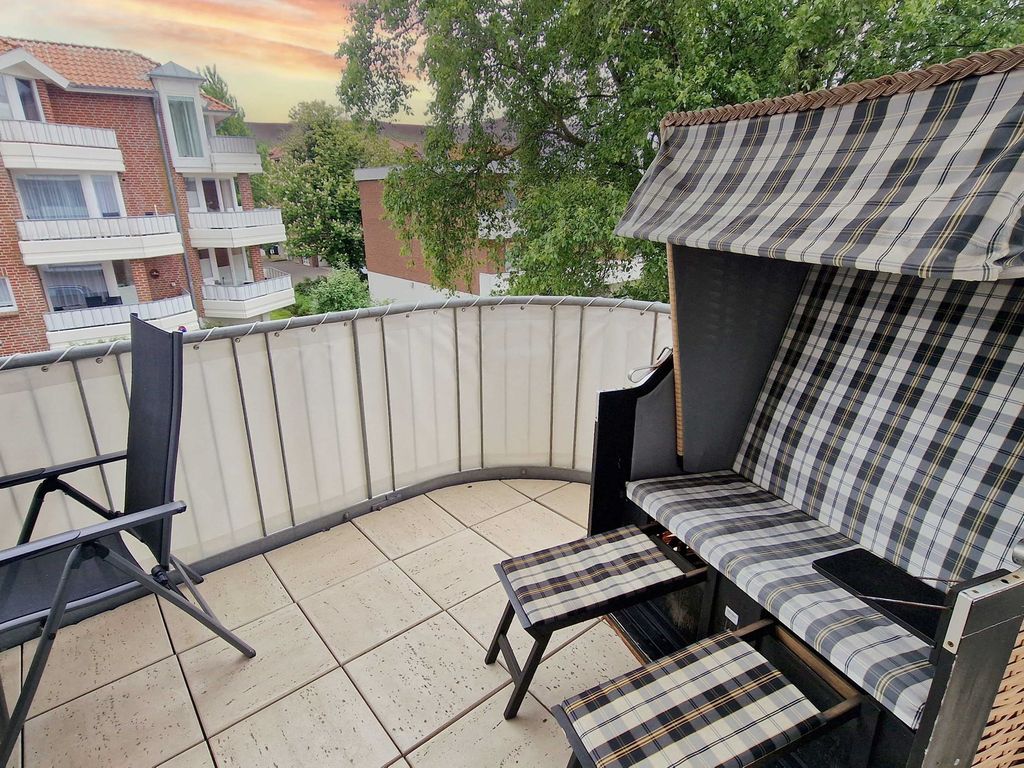 Balkon mit Strandkorb