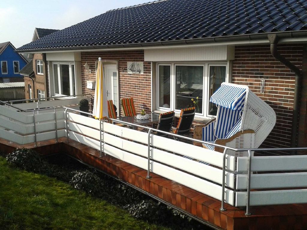 Terrasse mit Morgensonne