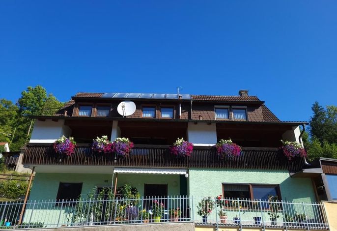 Doppelzimmer mit Balkon (Etagendusche/WC)