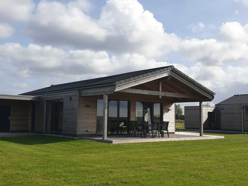 (33) Gud Jard Lodge Königskrabbe, Kat. TraumBlick