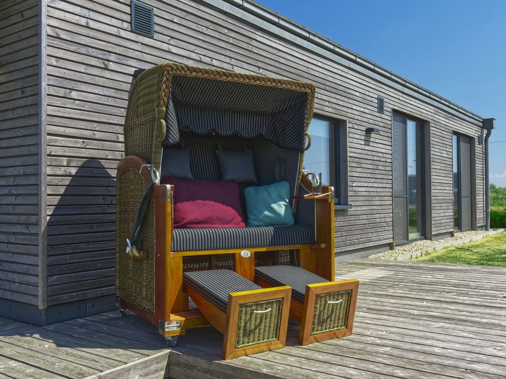 Sonnenterrasse mit eigenem Strandkorb