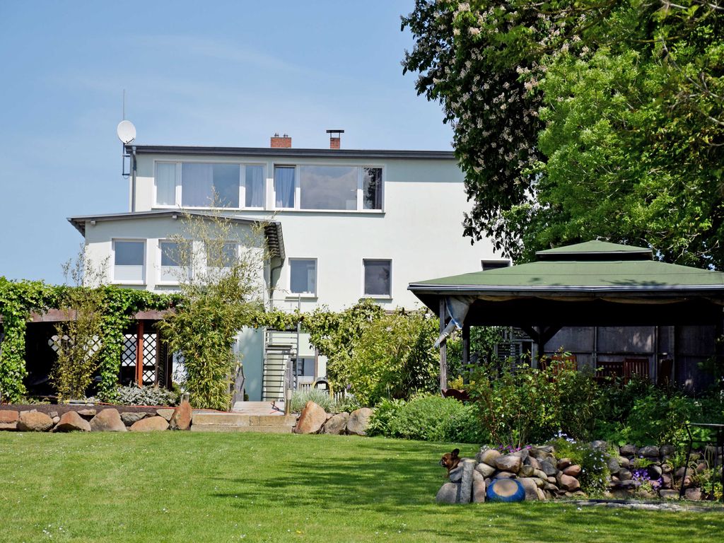 Ferienwohnung Altefähr mit Seeblick und Sonnenterrasse