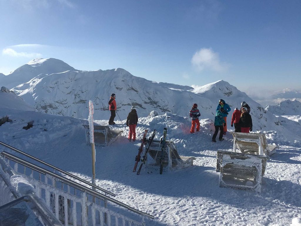 Sonnenskilauf am Nassfeld