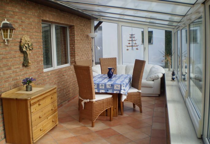3-Raum-Ferienhaus mit Wintergarten 4 Erw.+1 Baby Bild 1