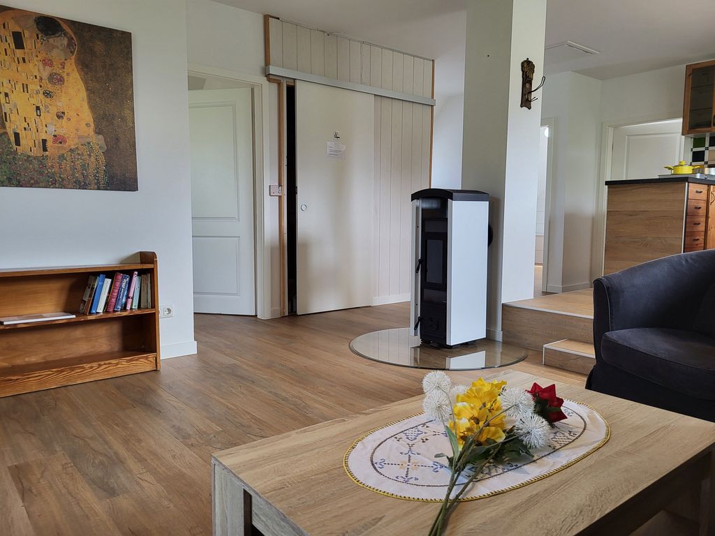 Wohnzimmer mit Kaminofen