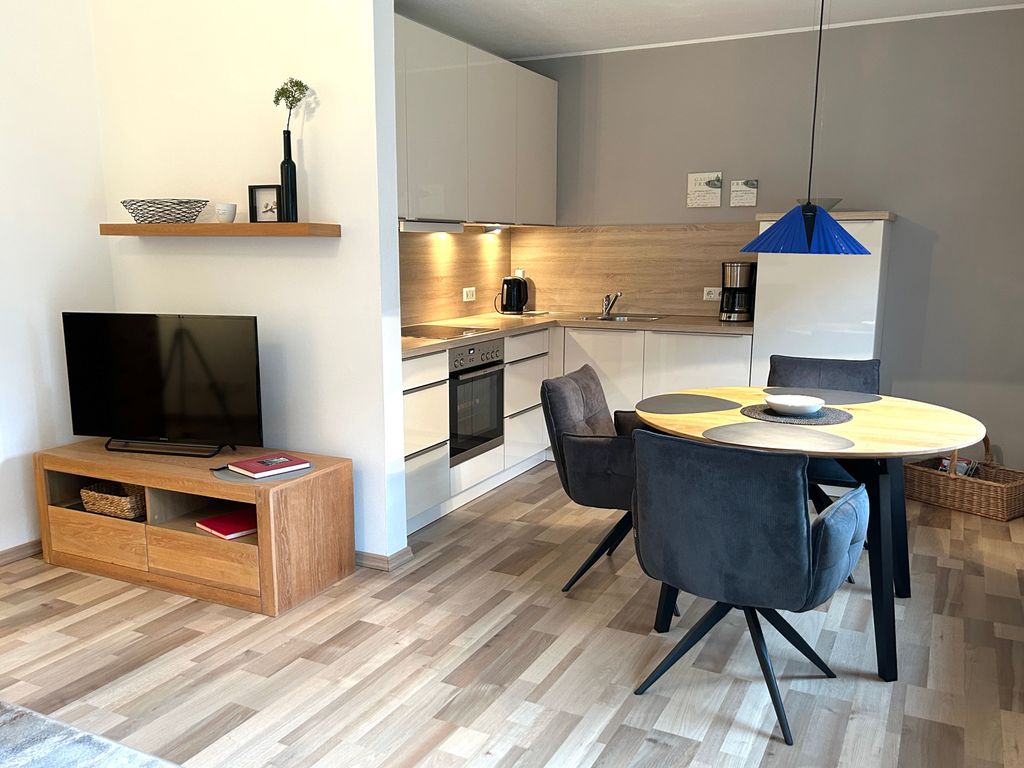 Blick vom Wohnzimmer zum Essbereich