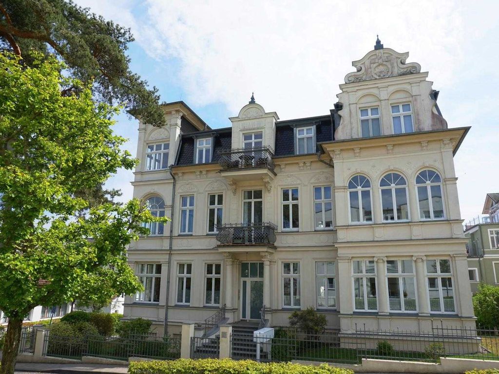 Villa To Hus