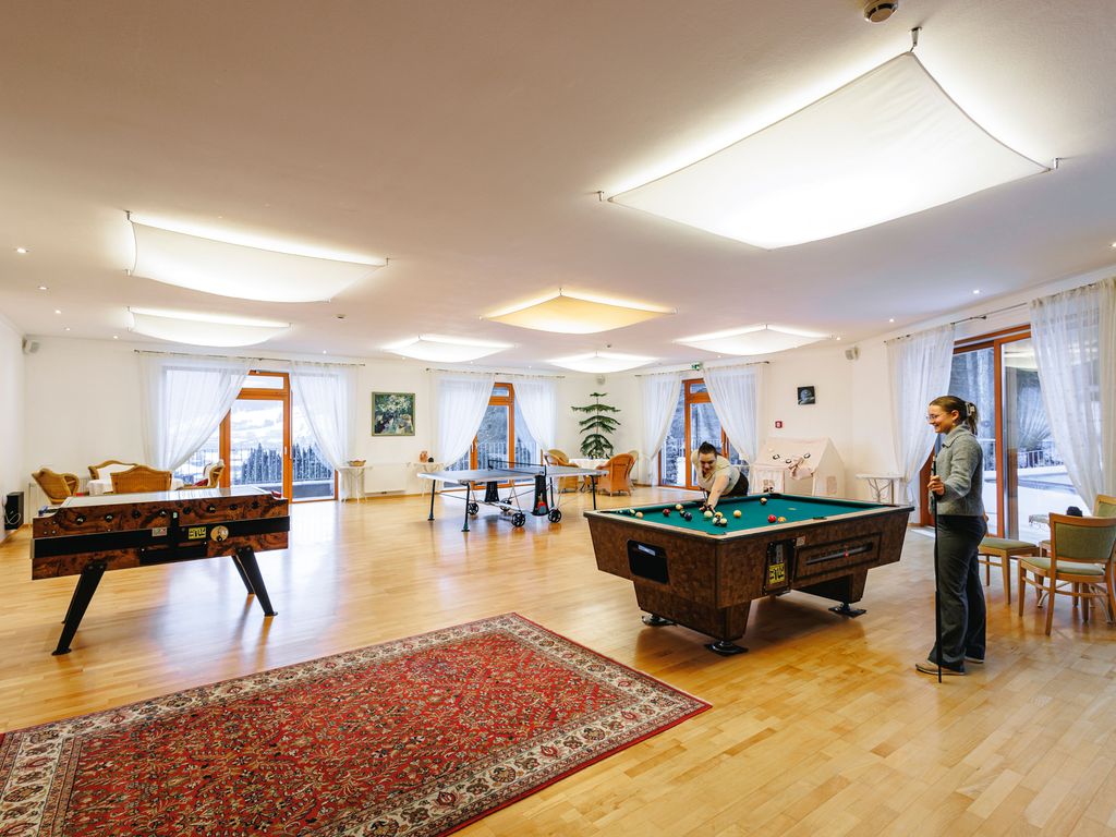 Spielesaal mit Billard, Tischtennis und Tischfußball (nicht während Tanzwochen)