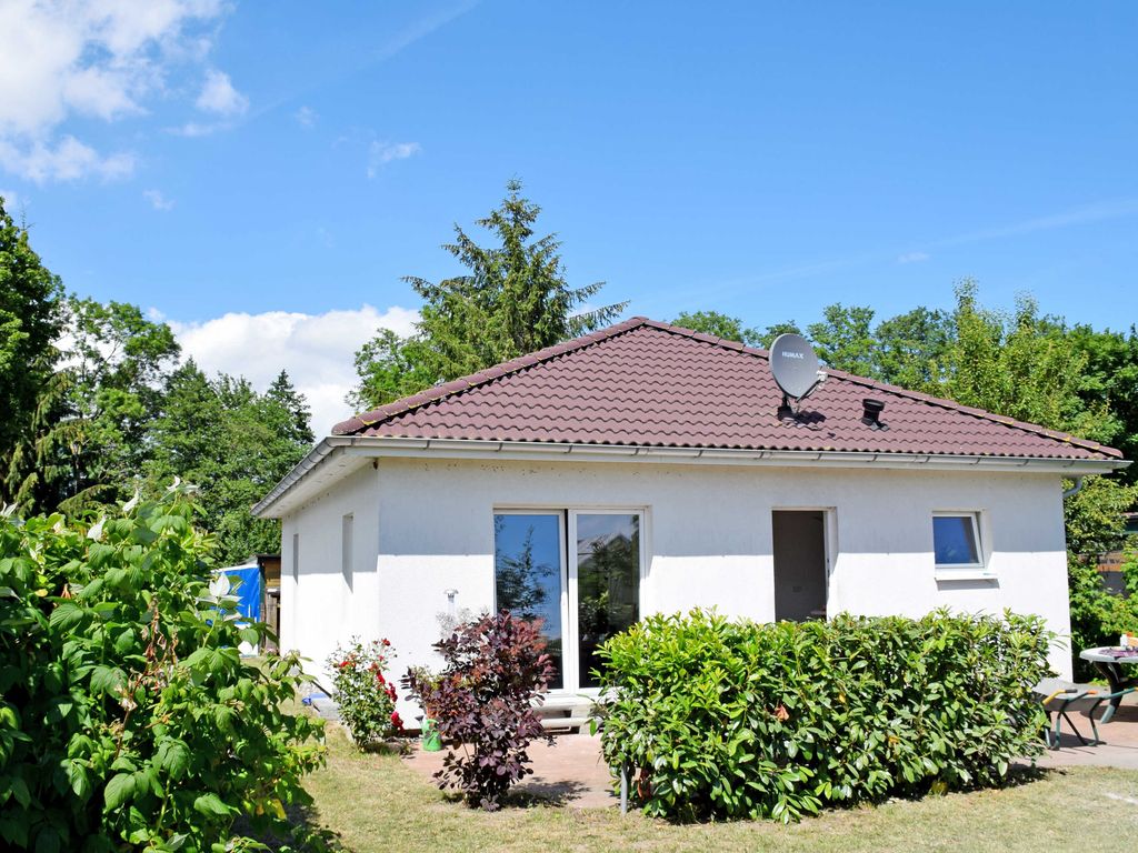 Ferienhaus Falkenhagen mit Garten