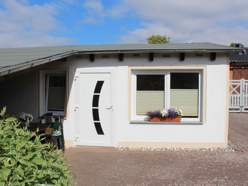 Der Eingang zum Ferienbungalow Seerose