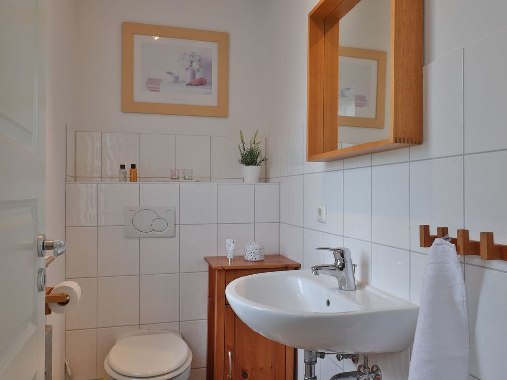 Sternschnuppe - Blick in das Gäste-WC im EG