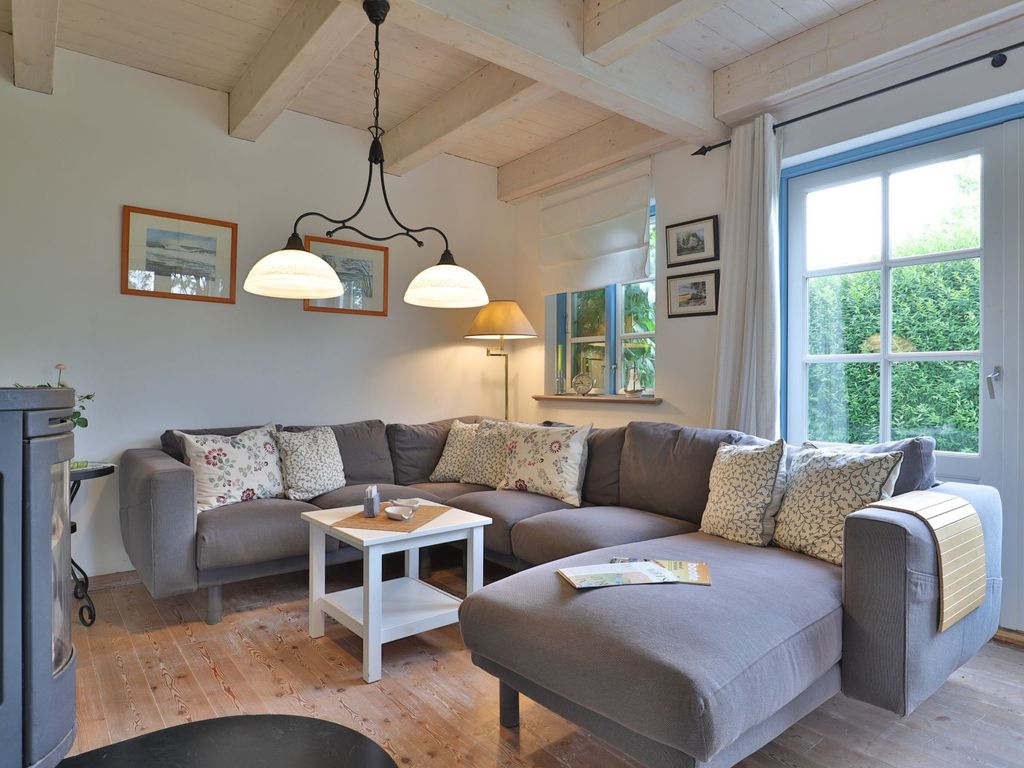 Sternschnuppe - Blick auf den gemütlichen Wohnbereich mit Terrassenzugang